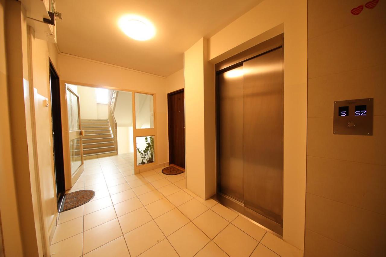 Bronco Apartments Varsovia Exterior foto